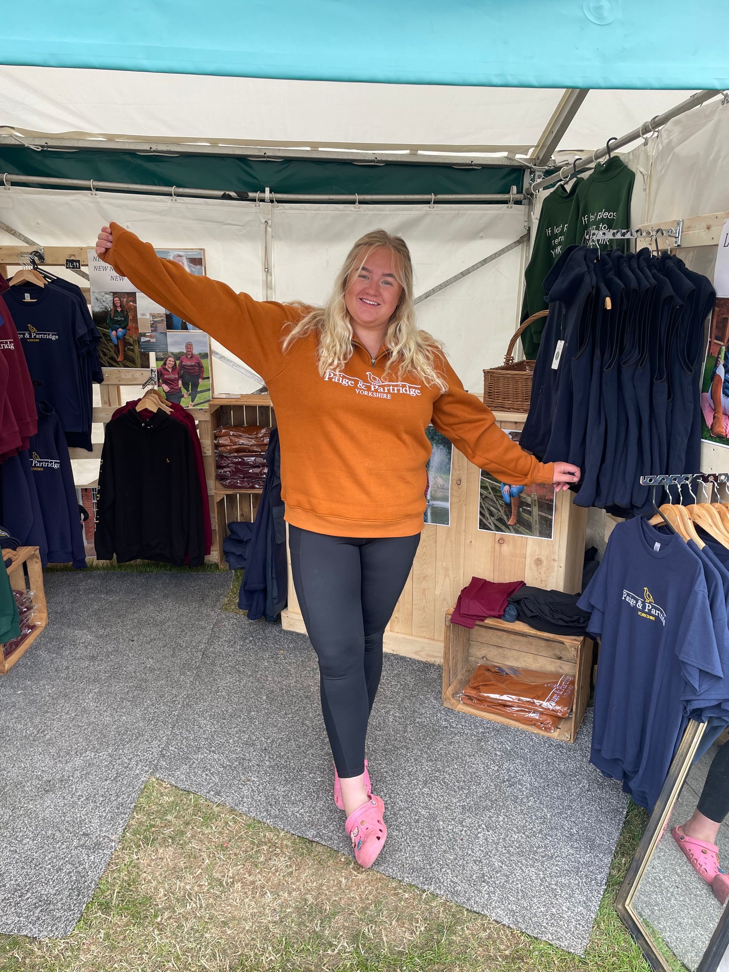 2.0 Burnt orange 1/4 zip
